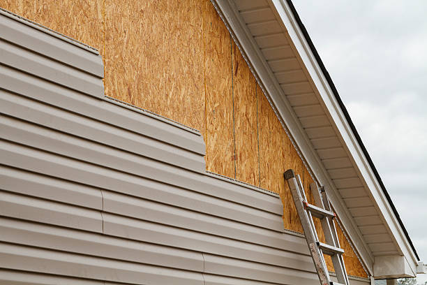 Professional Fiber Cement Siding technician working in Trenton, OH